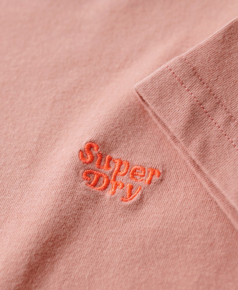 camiseta essential logo fitted na cor rosa acinzentado