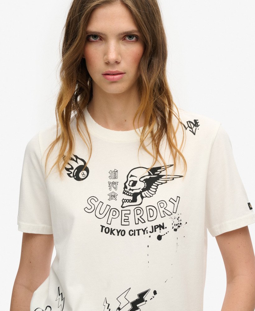 camiseta lo-fi punk poster relaxed na cor branco inverno