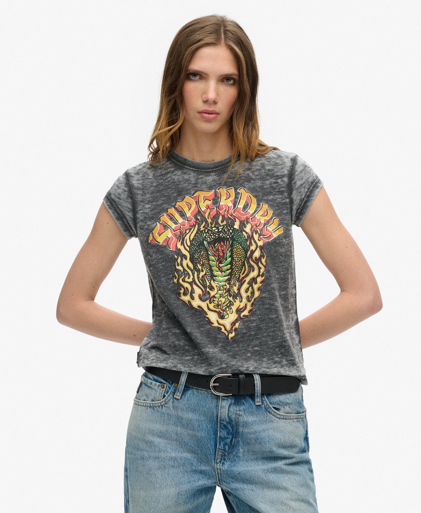 camiseta preta com estampa de rock para motociclistas.