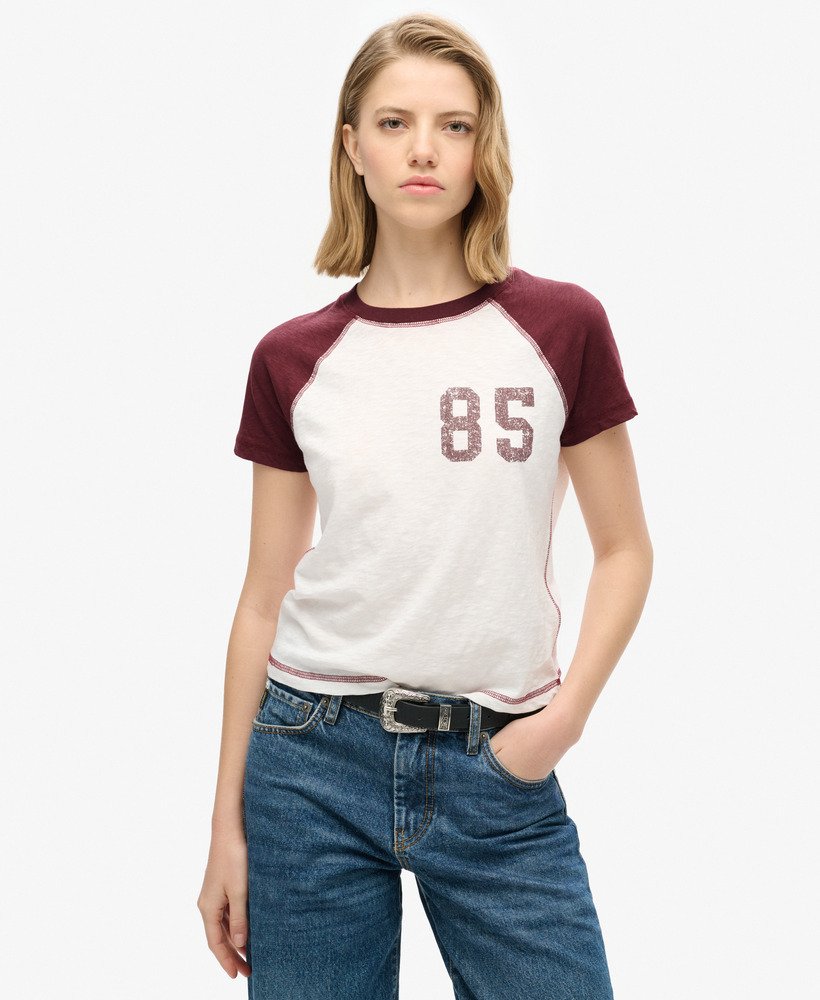 camiseta raglan athletic essentials na cor vermelho portobranco off-white