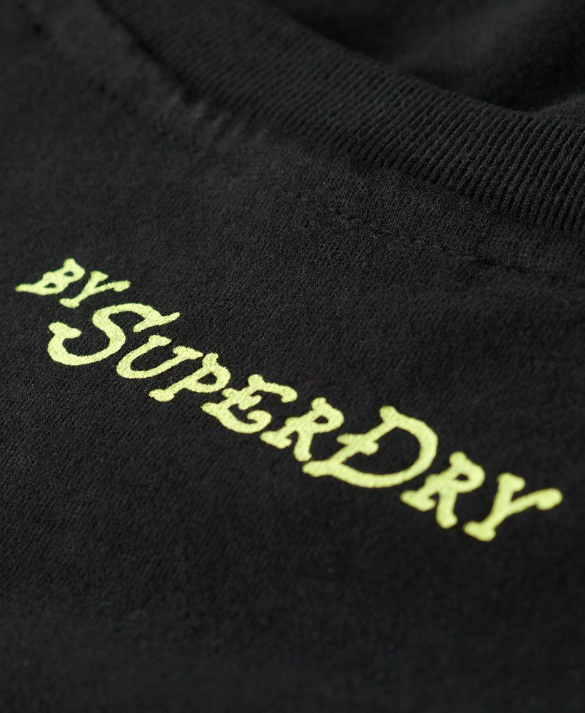 camiseta blondie x superdry fitted na cor preta
