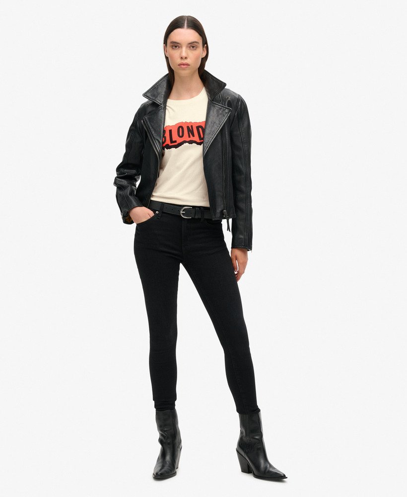 camiseta blondie x superdry fitted na cor new chalk white