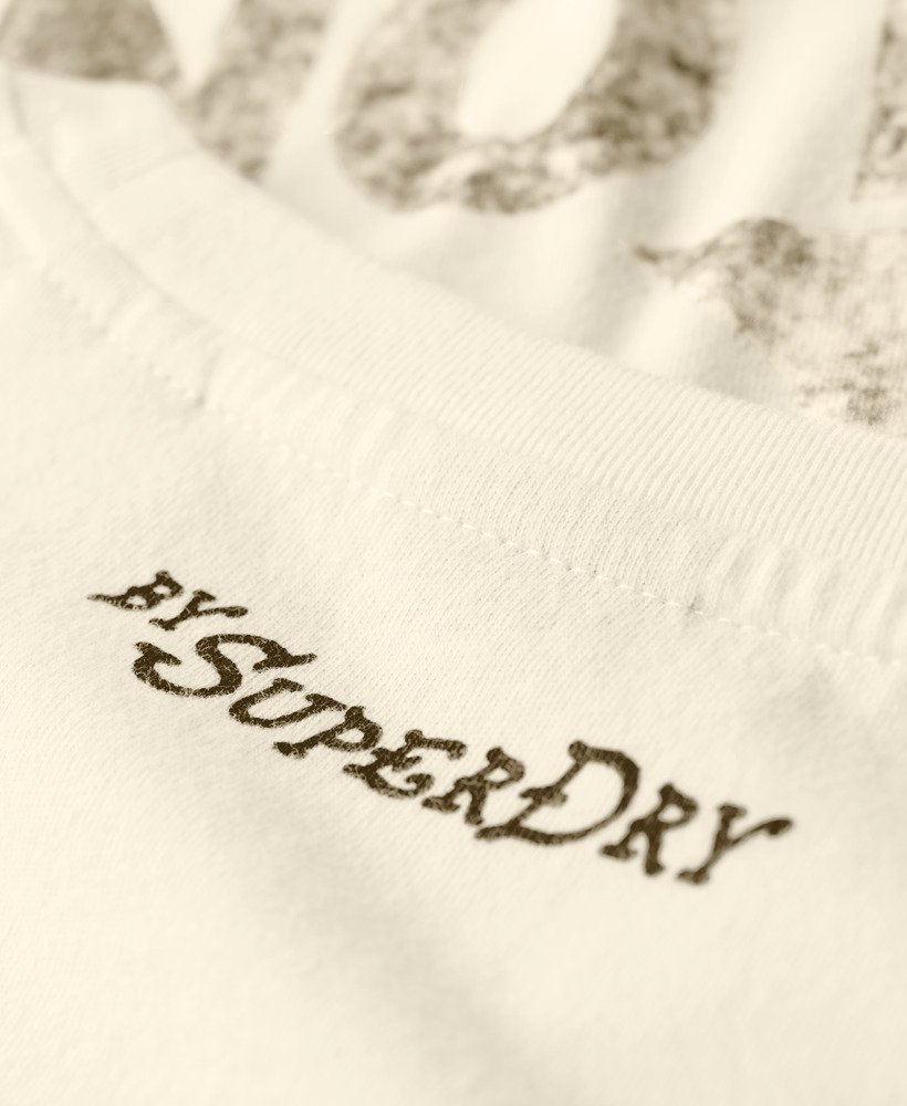camiseta blondie x superdry fitted na cor off white
