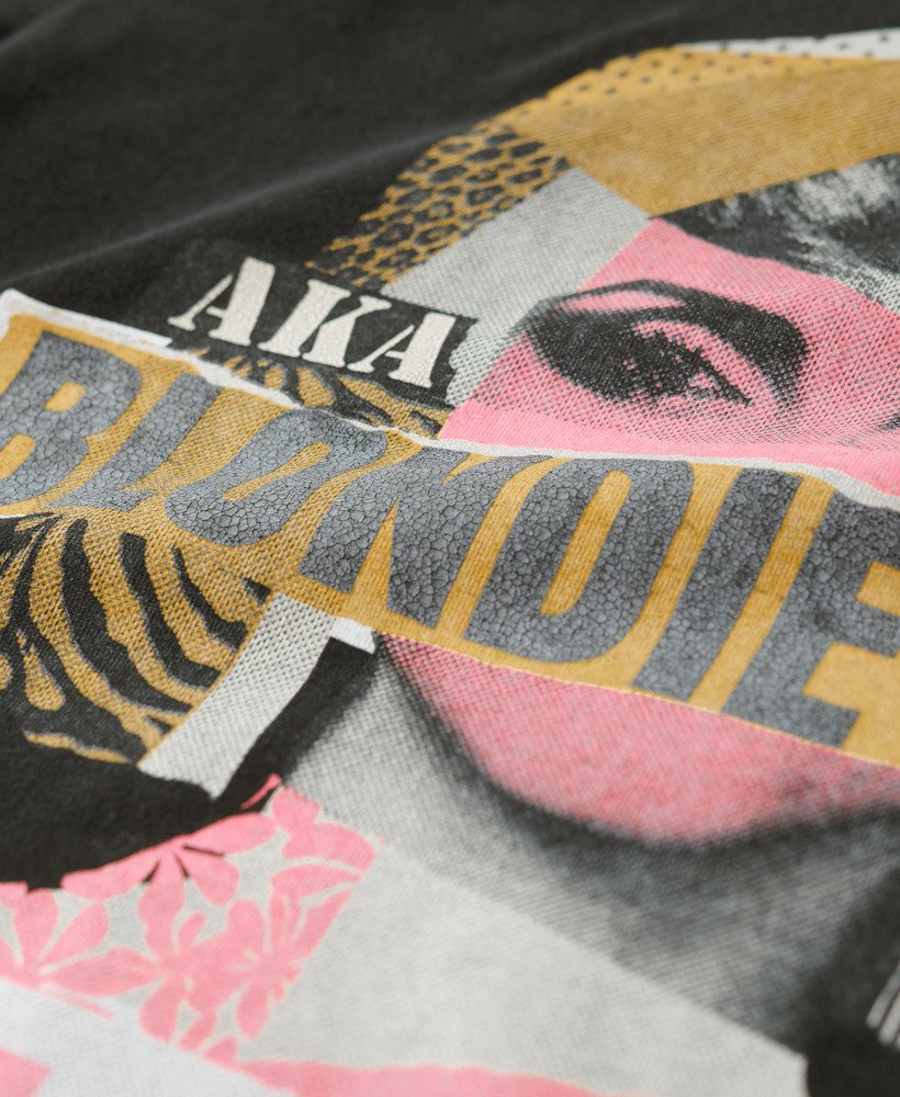 camiseta blondie x superdry fitted na cor preta lavada
