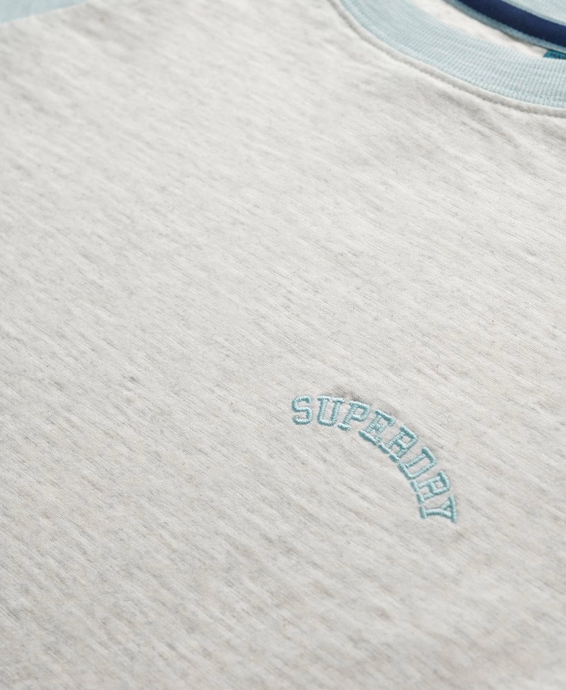 Camiseta Raglan Essential Logo em Algodão Orgânico