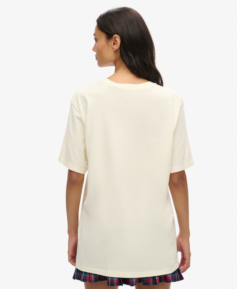 camiseta clássica essencial oversized na cor creme celeste mais claro