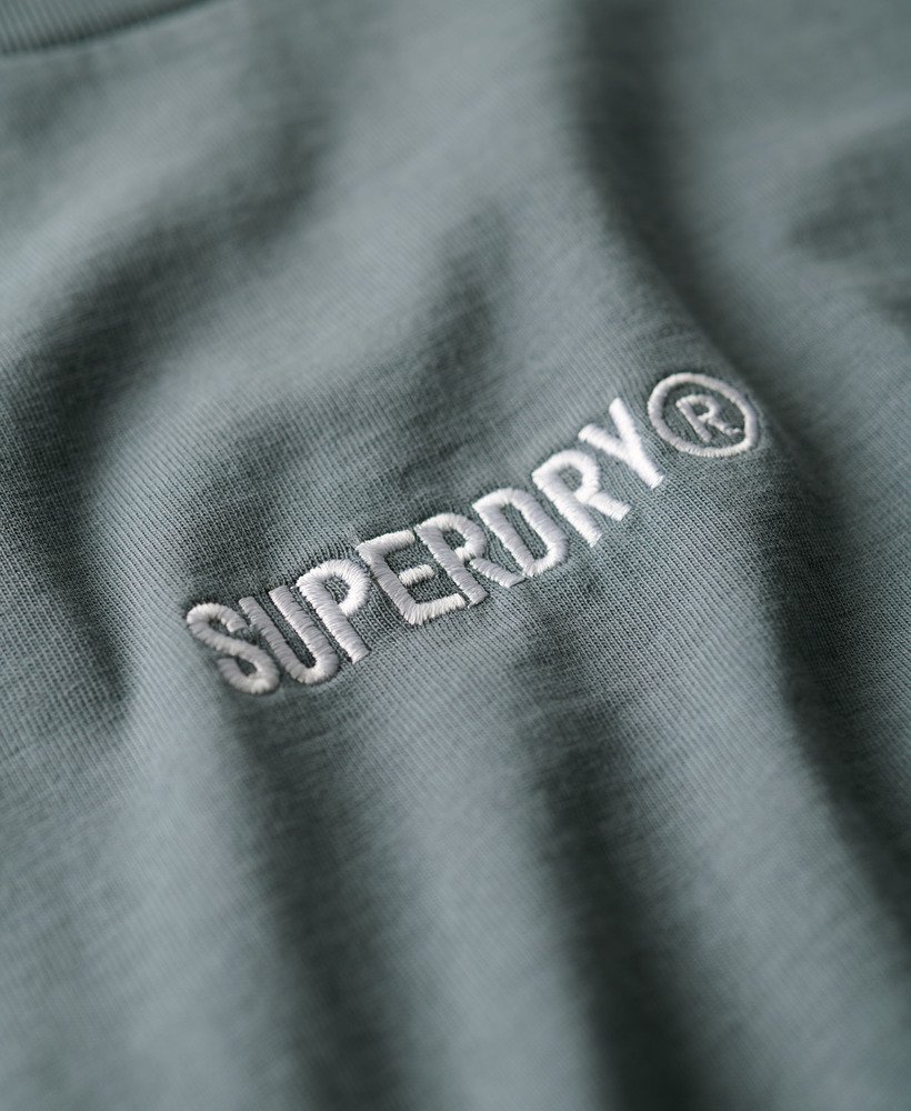 camiseta oversized com micro logo e estampa na cor azul tempestade.