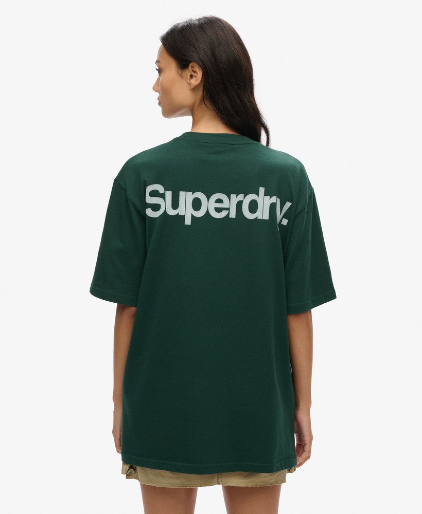 camiseta oversized core logo city na cor verde esmalte.