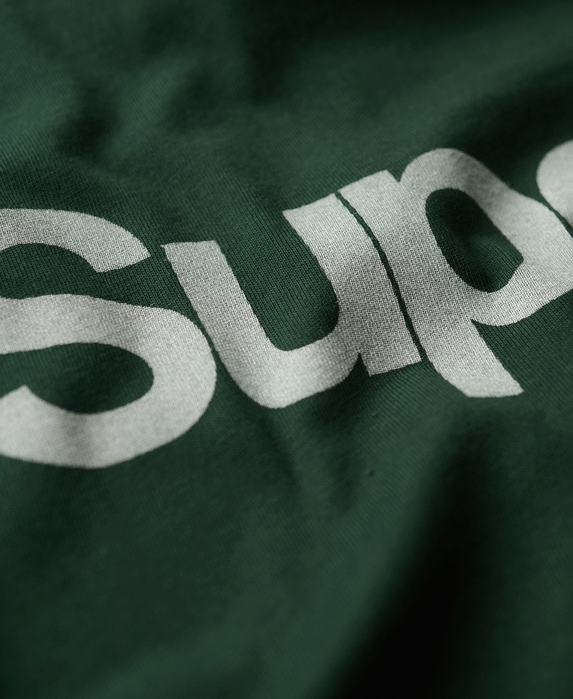 camiseta oversized core logo city na cor verde esmalte.