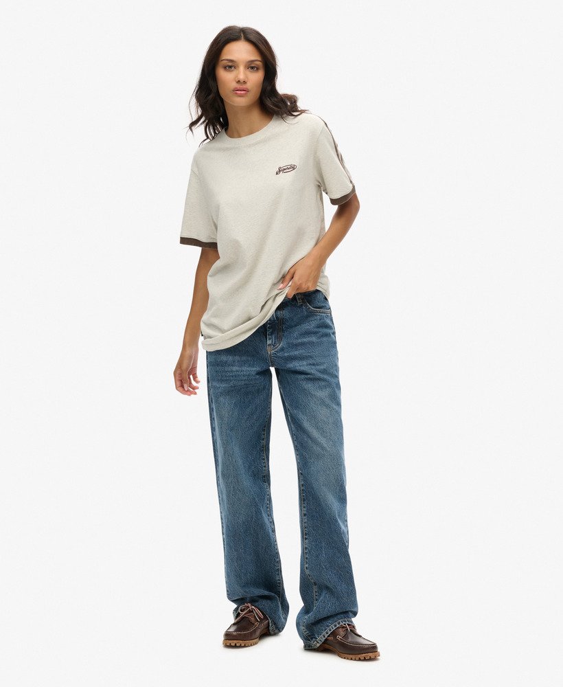 camiseta oversized essential logo retro listrada em cinza relâmpago grindle