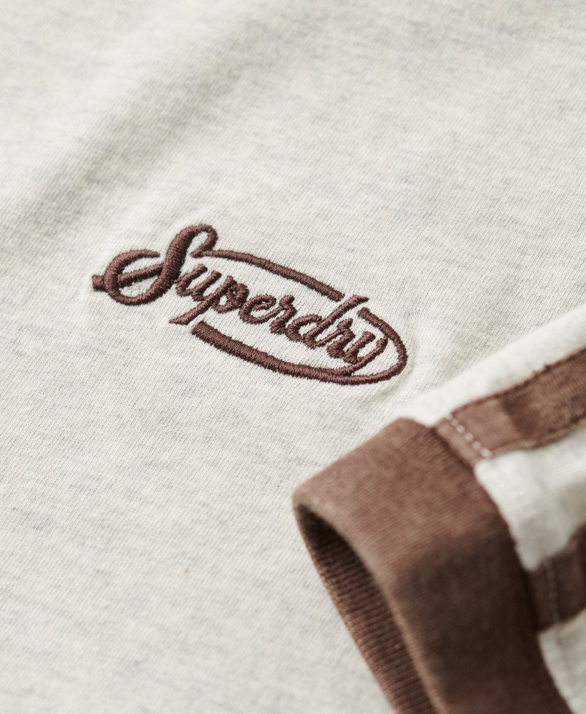 camiseta oversized essential logo retro listrada em cinza relâmpago grindle