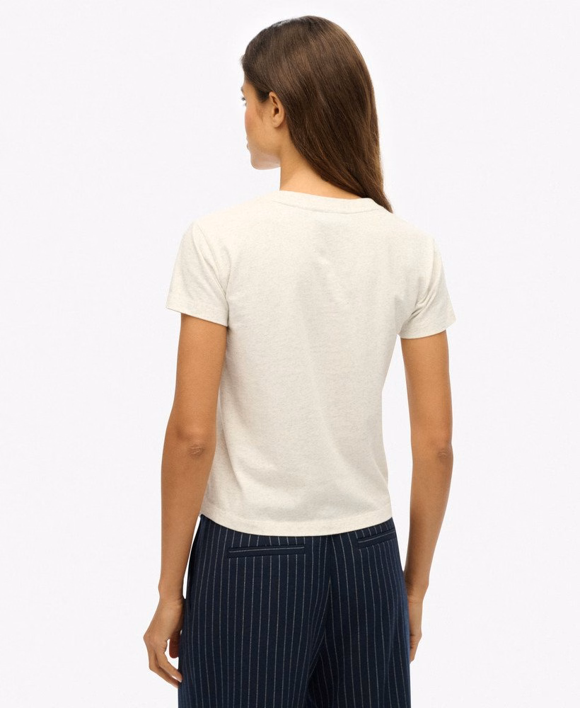 Camiseta Ajustada com Logo Essencial