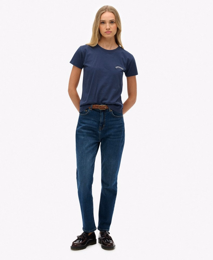Camiseta Ajustada com Logo Essencial
