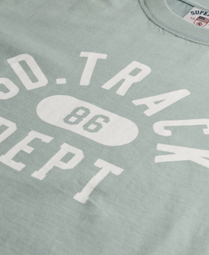 Camiseta esportiva com estampa.
