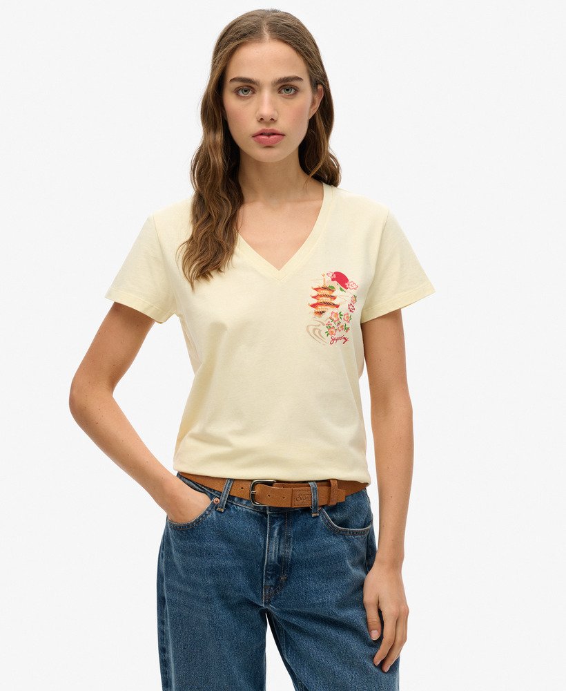camiseta suika metallic relaxed com decote em v na cor creme urbano