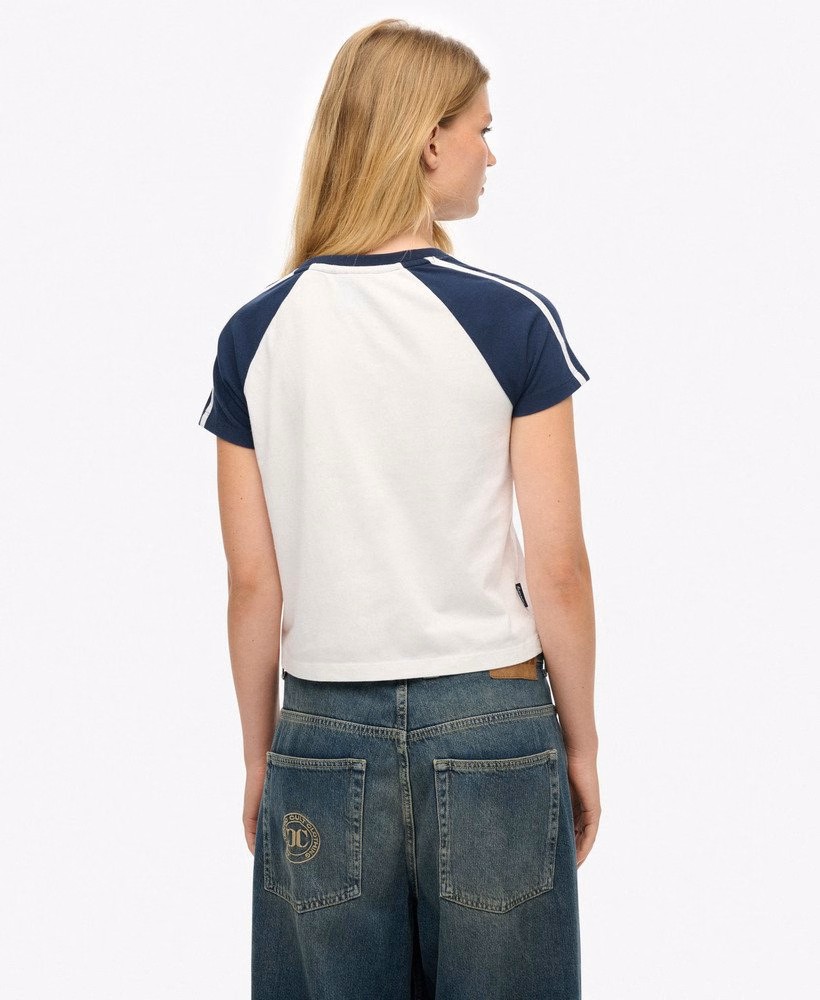 Camiseta retrô com logo essencial