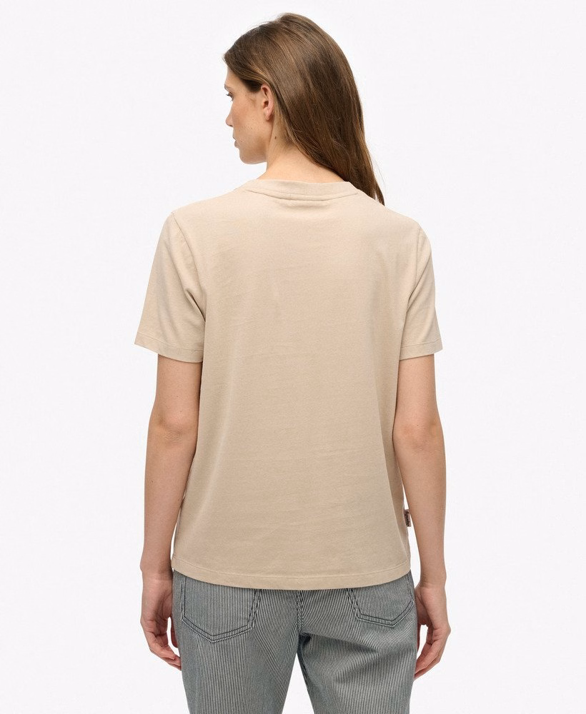 Camiseta Essential com Logo Bordado