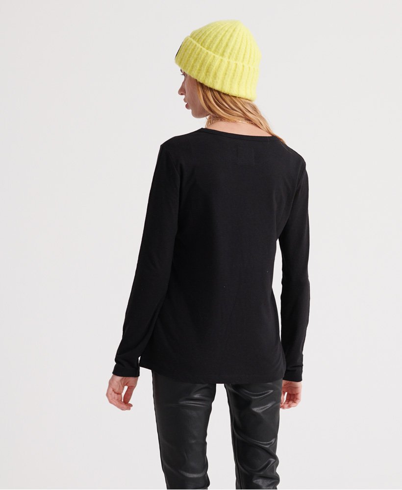 blusa de manga comprida orange label essential na cor preta.