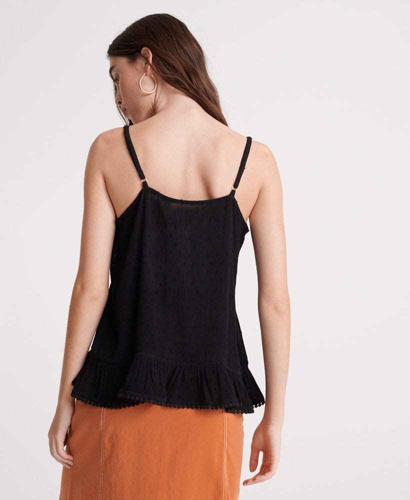 top de alcinha de renda preta para o verão