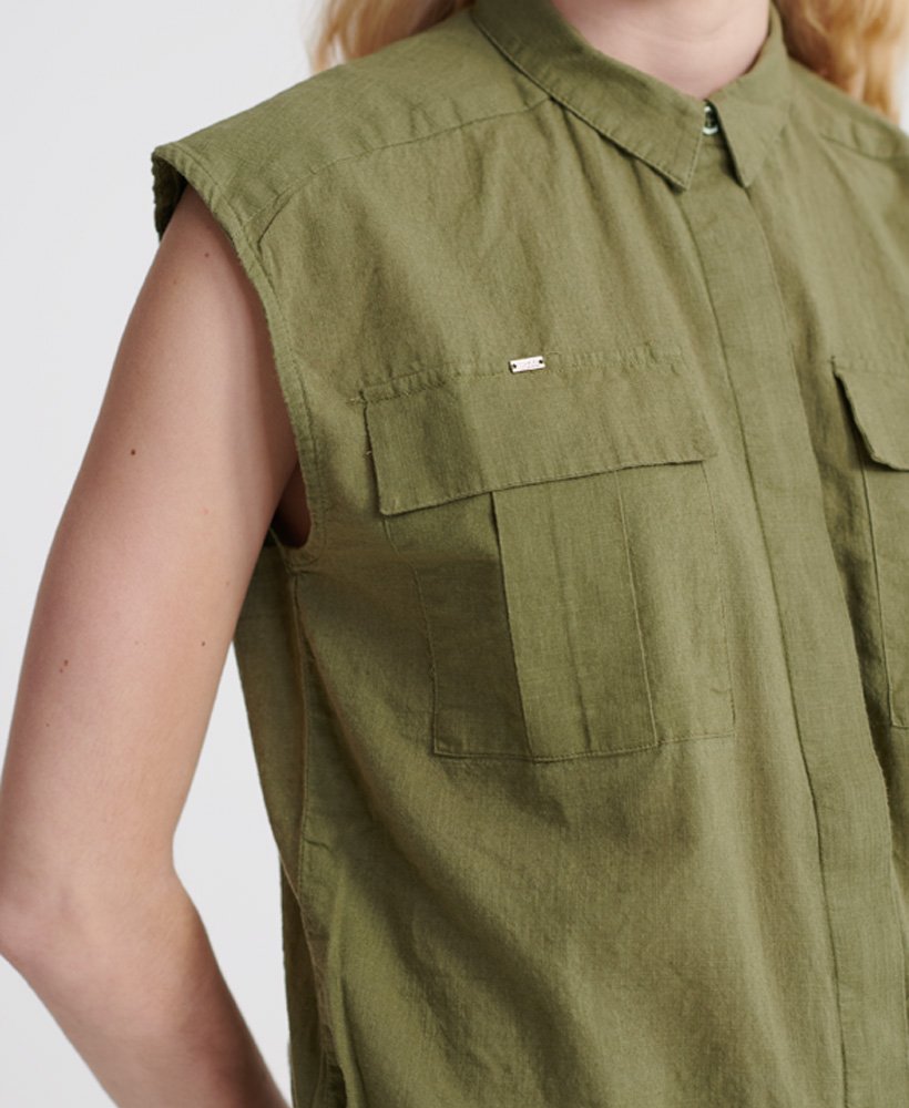 camisa militar sem mangas na cor verde-oliva capuleto