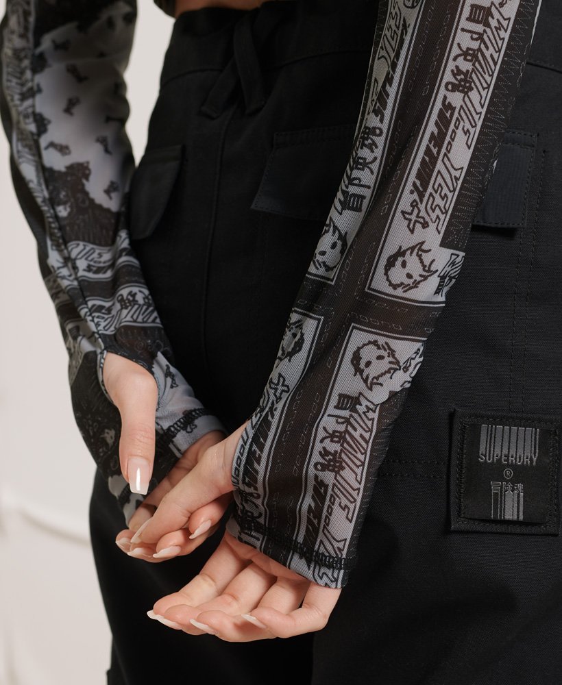 blusa de manga comprida em tela yama-no-kami na cor preta.