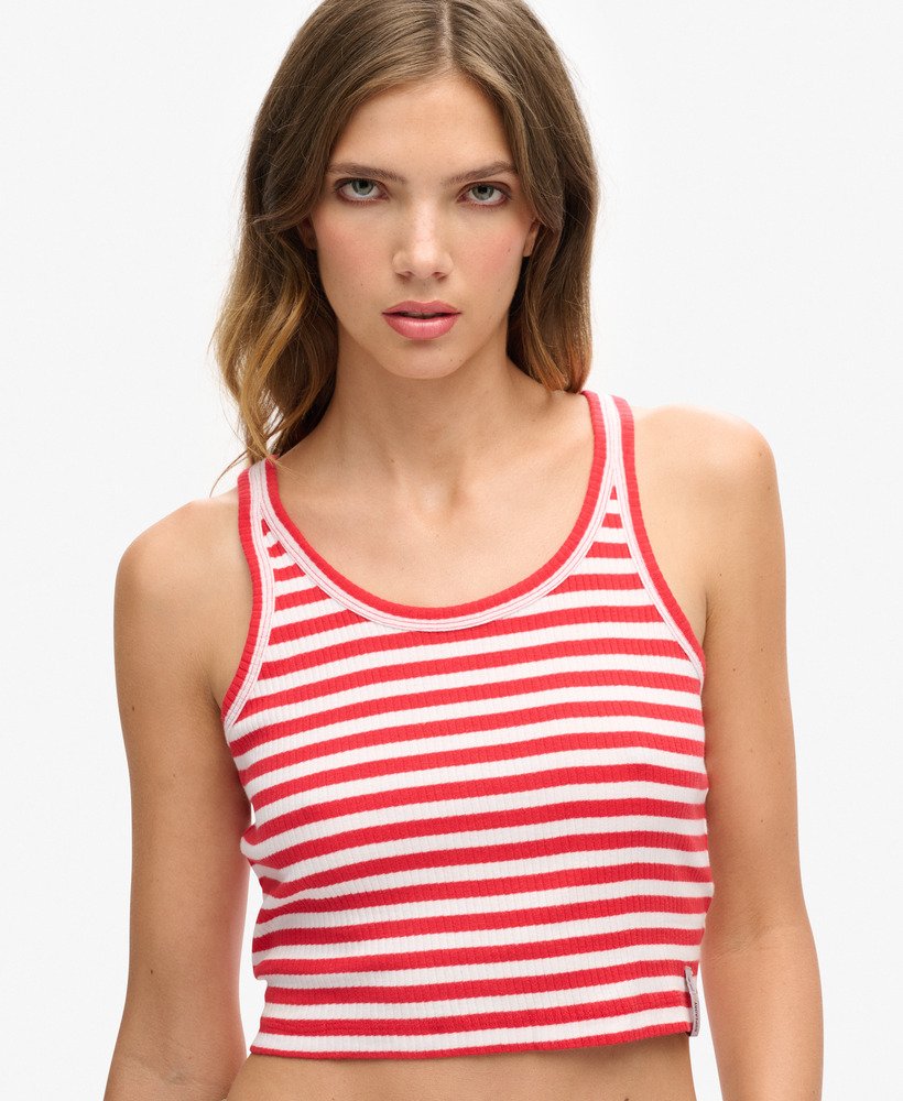 top cropped canelado vintage em algodão orgânico com listras vermelhas vibrantes.