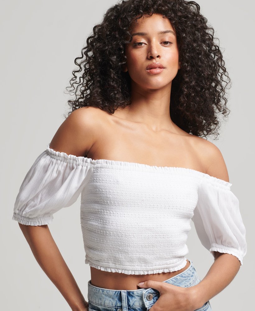 top cropped vintage com detalhes franzidos em branco brilhante.