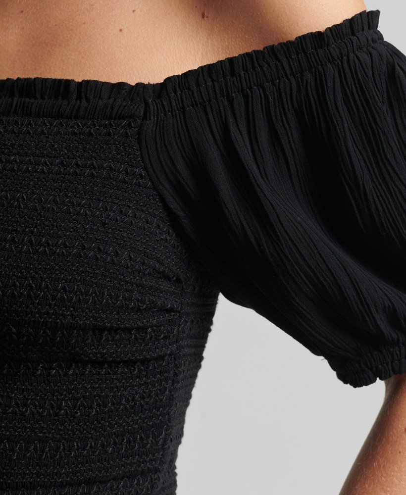 top cropped vintage com detalhes franzidos na cor preta.