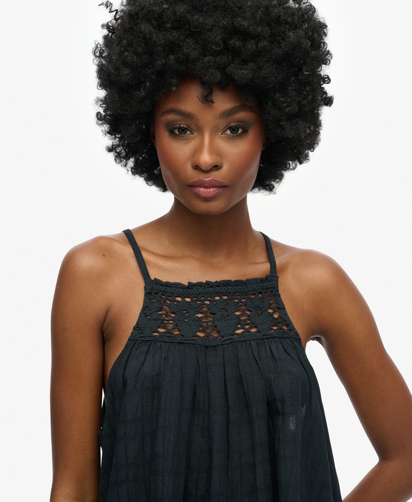 top de alcinha vintage com decote halter na cor azul-marinho eclipse.