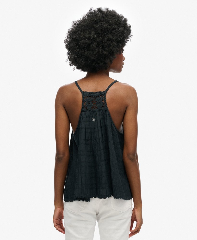 top de alcinha vintage com decote halter na cor azul-marinho eclipse.
