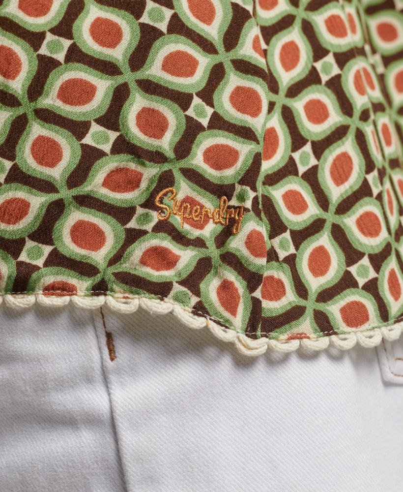 top de praia frente única com estampa retrô de azulejos