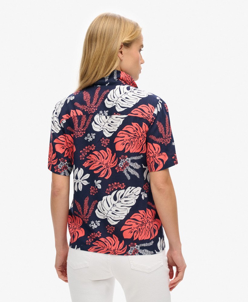 camisa estilo resort de praia na cor azul marinho havaiano