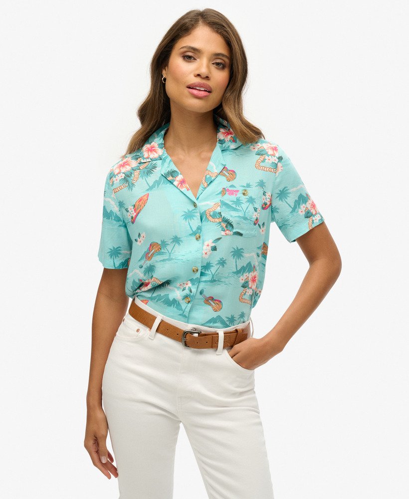 camisa estilo resort de praia na cor azul-turquesa havaiana aloha