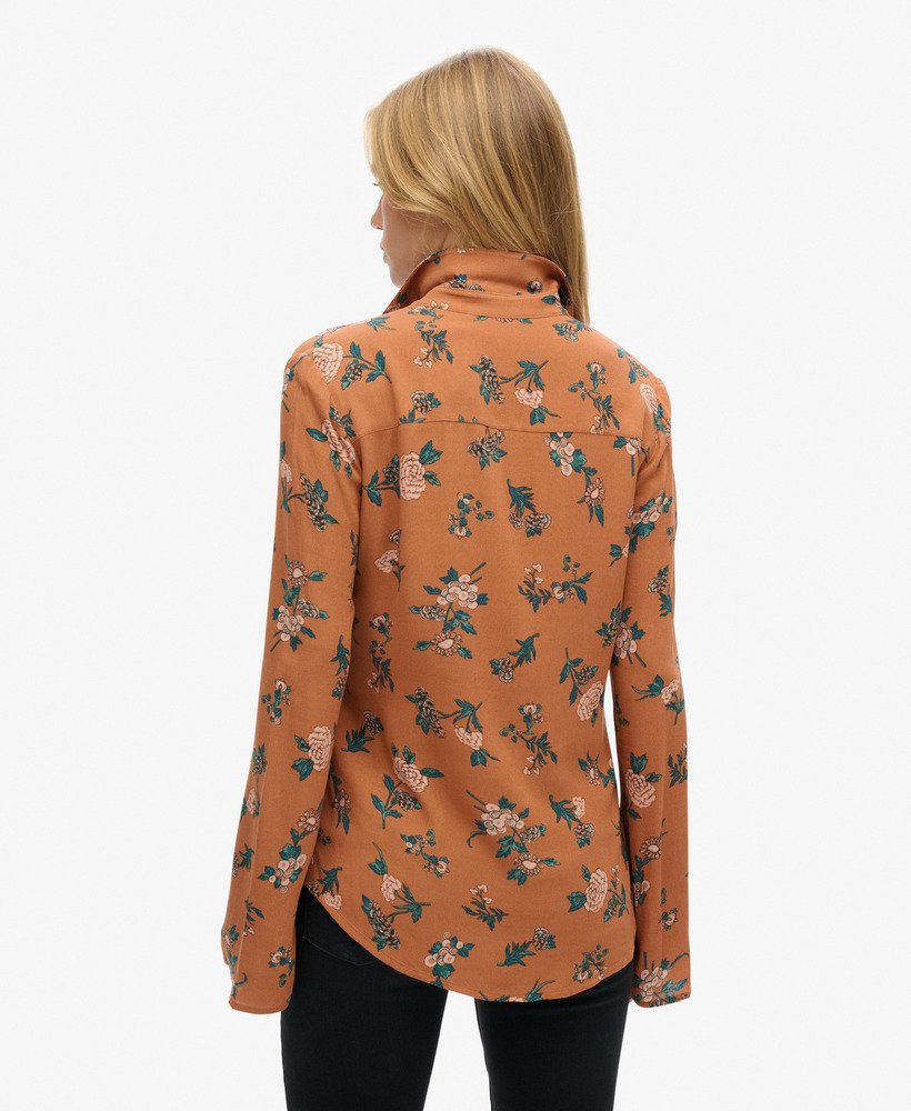 camisa studios seventies na estampa fleur tan