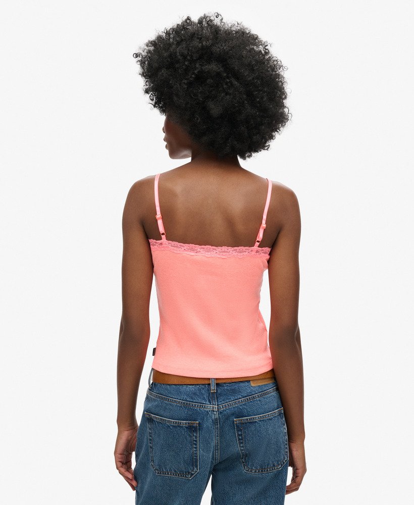 top de alças canelado em algodão orgânico na cor coral pastel.