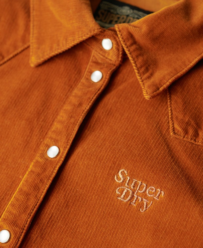 camisa western de veludo cotelê em tom bege vibrante
