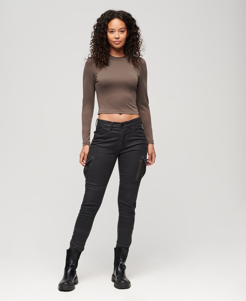 blusa de manga comprida com costas abertas na cor marrom uva-passa