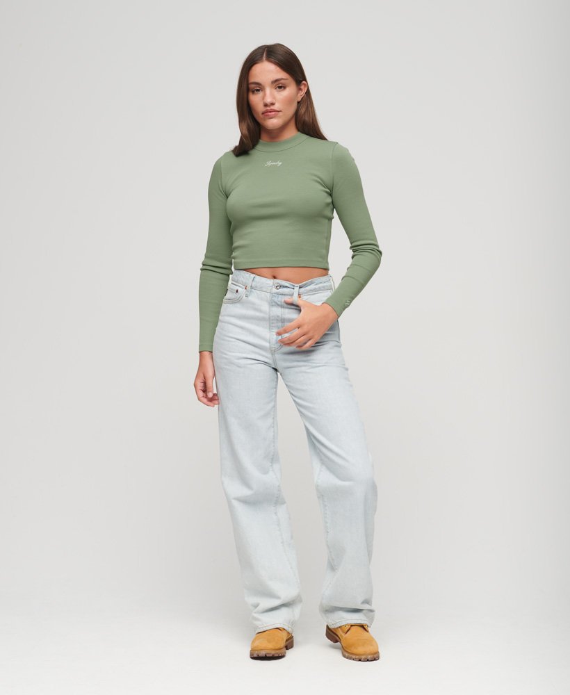 top cropped canelado de manga comprida com bordado na cor verde jade claro.