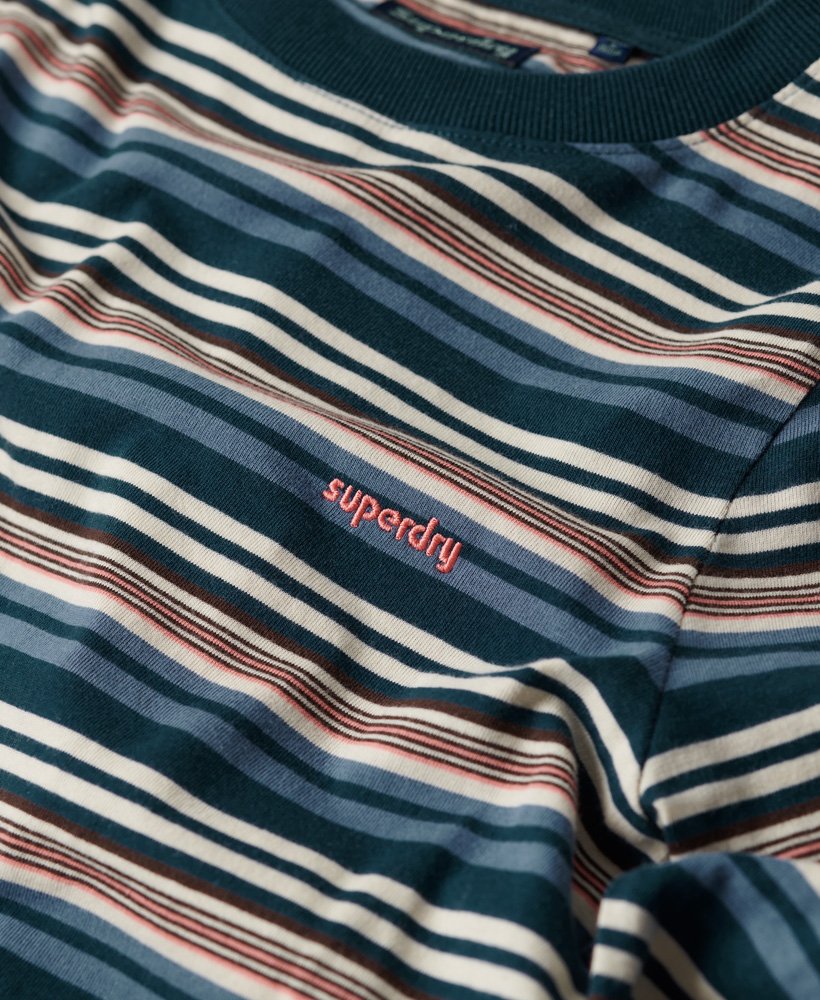 blusa listrada de manga comprida na cor azul-garrafa.