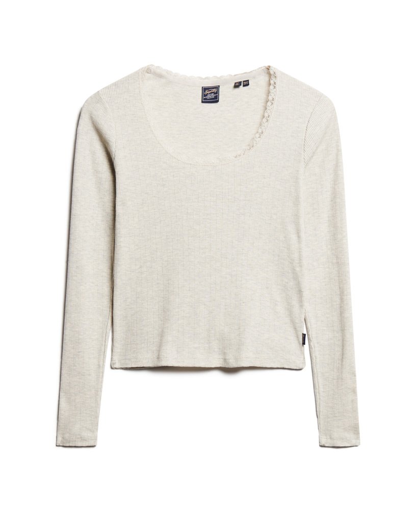 blusa essencial de manga comprida com detalhes em renda canelada na cor queen cream mescla.