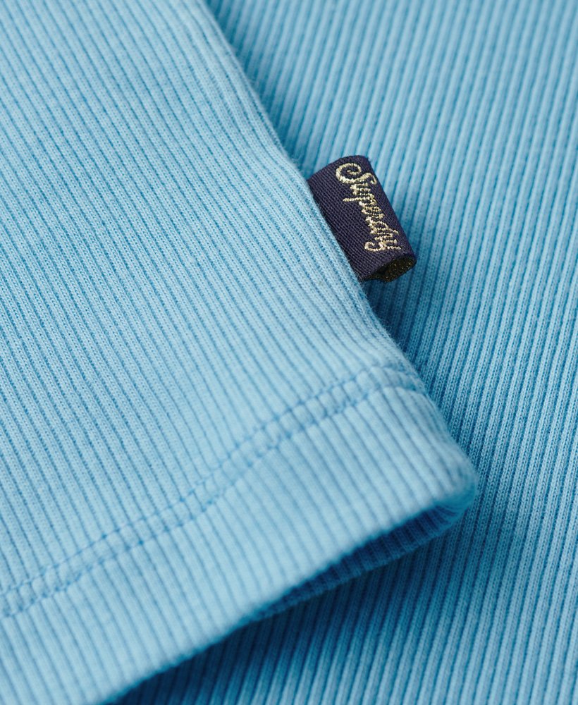 regata athletic essentials vintage com detalhe em renda na cor azul ar
