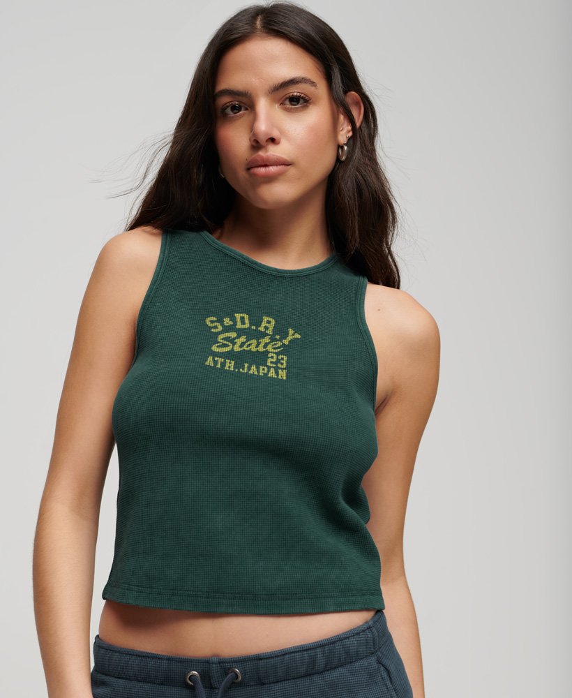 regata athletic essentials waffle na cor verde pinheiro escuro