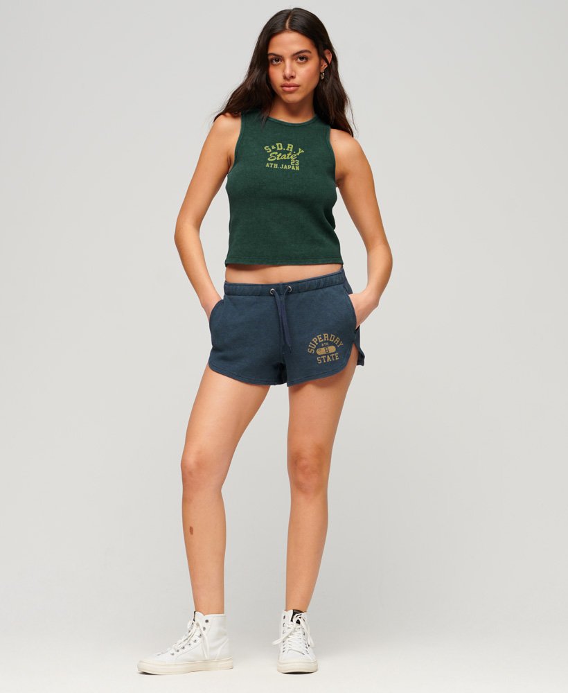 regata athletic essentials waffle na cor verde pinheiro escuro