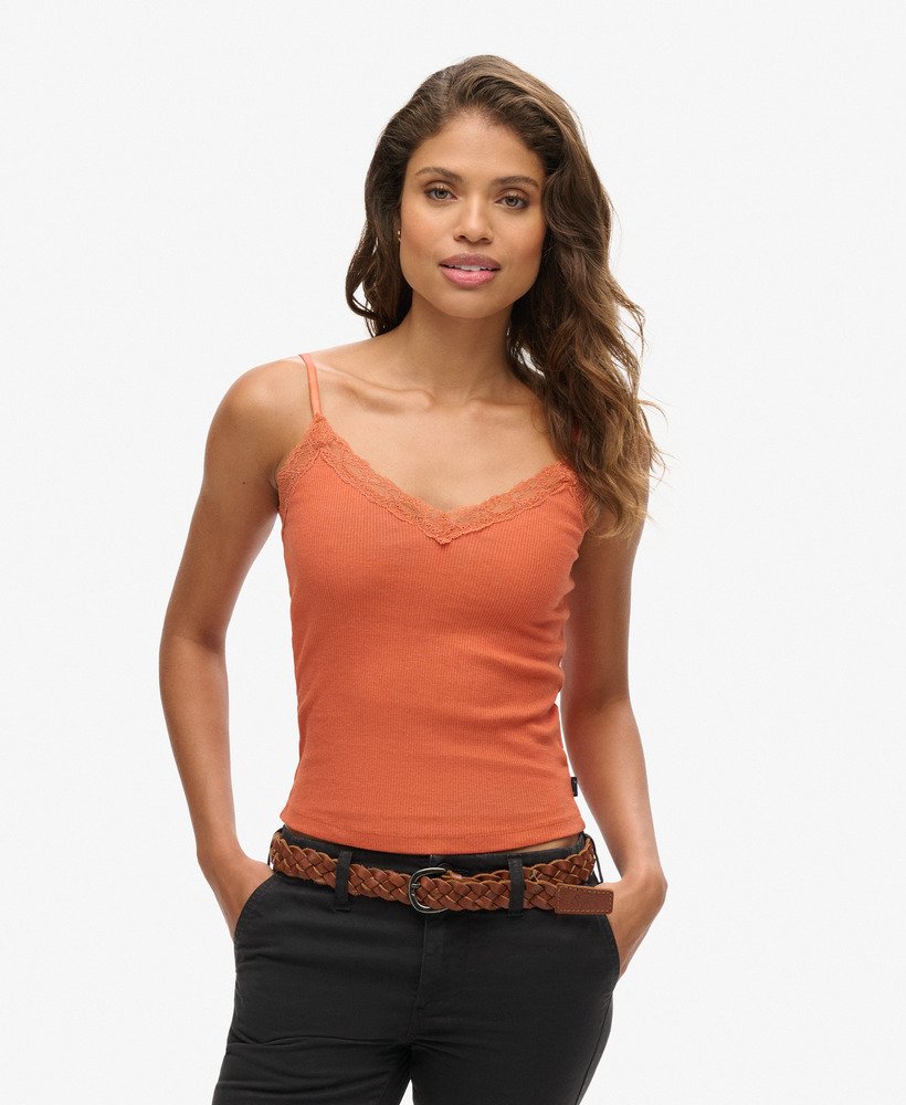 top de alças vintage em algodão orgânico com acabamento em renda canelada na cor laranja ferrugem mesclada.