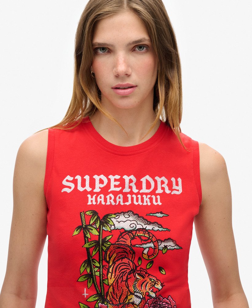 colete tattoo com strass na cor vermelho refrigerante