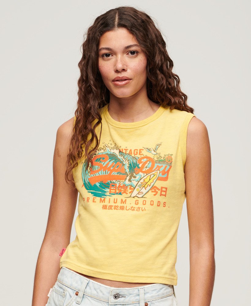 regata slim com estampa do logo vintage da la em amarelo mesclado.