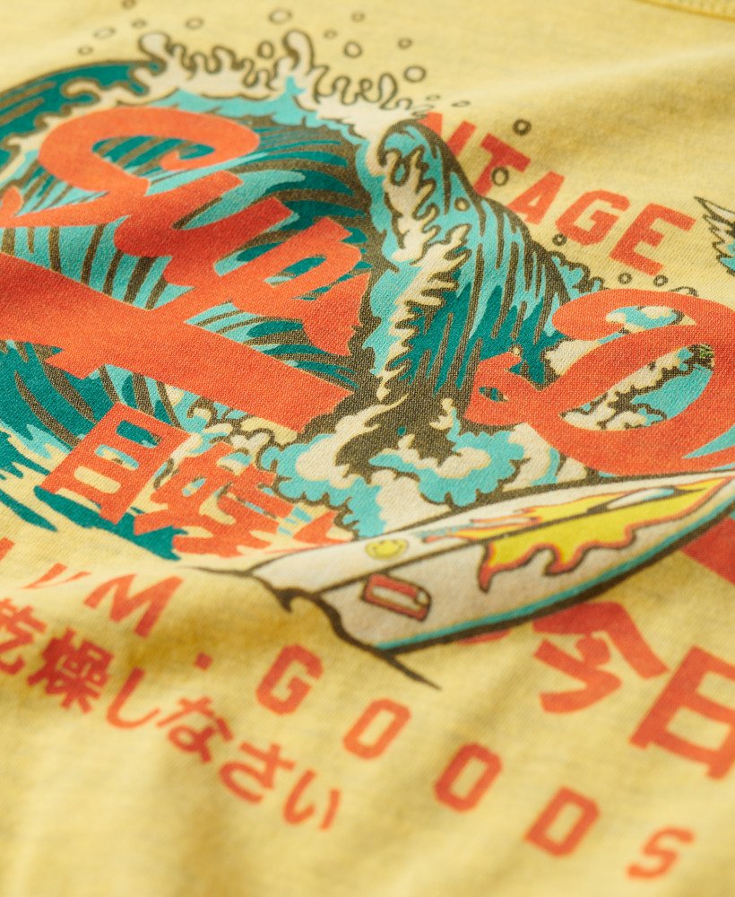 regata slim com estampa do logo vintage da la em amarelo mesclado.