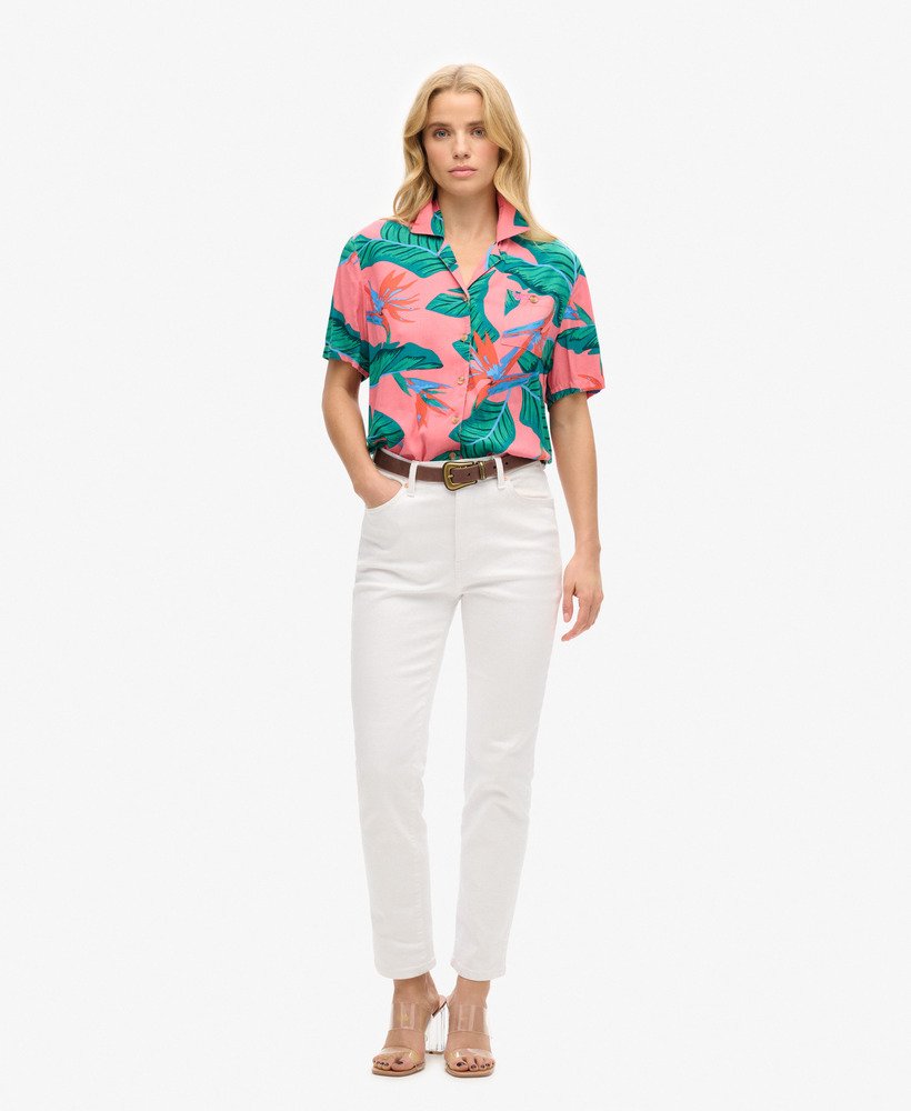 camisa de resort de praia em rosa paradisíaco