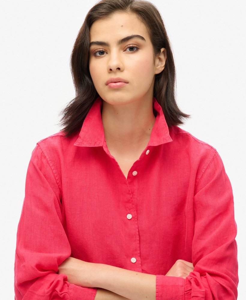 camisa boyfriend casual de linho na cor rosa choque.