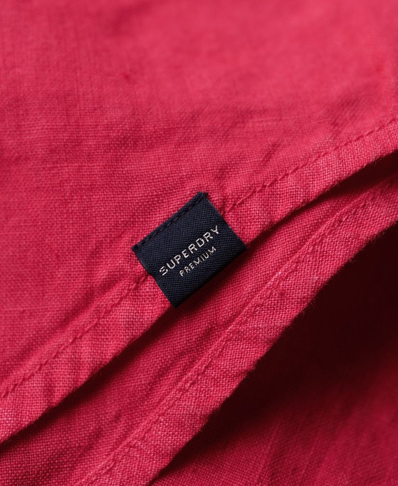 camisa boyfriend casual de linho na cor rosa choque.